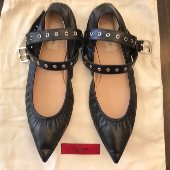 Authentic Valentino Black Leather Grommet Ankle Wrap Flat - Picture 2 of 8